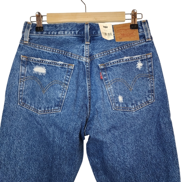 Levi's 501 Original Cropped Distressed Jeans - Picture 11 of 12